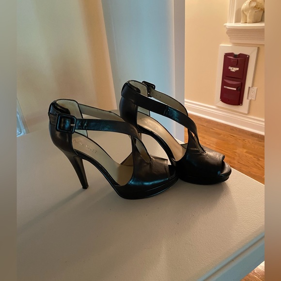 Nine West leather sandals, size 5 - Picture 3 of 7